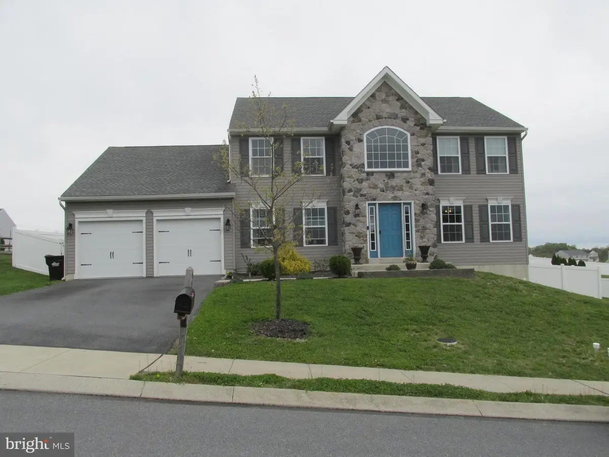 15 Bisbee Dr, Leesport, PA 19533 - #1