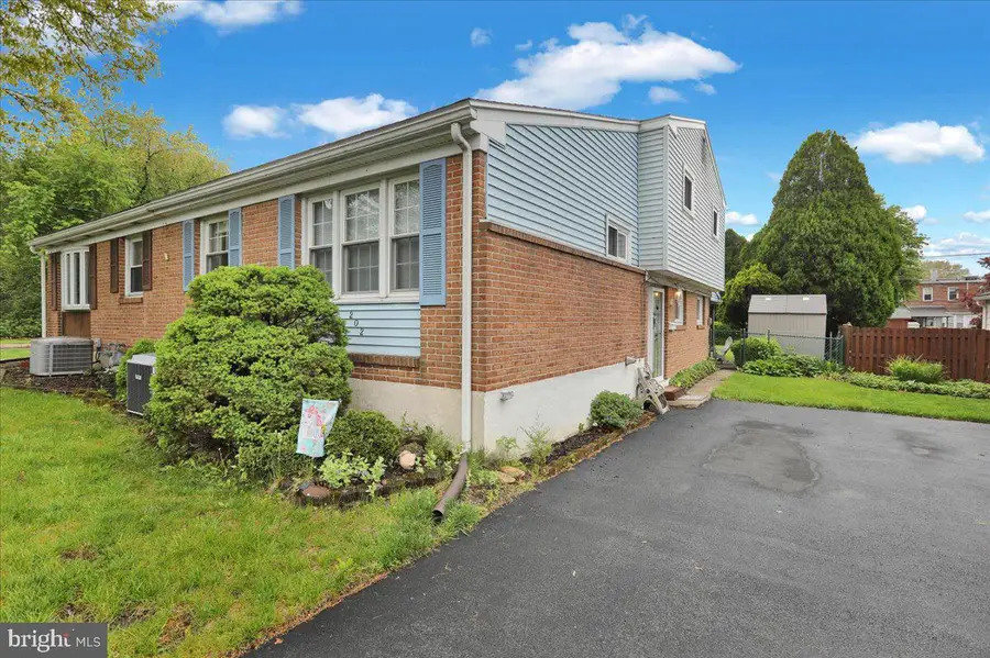 202 Columbia Ave, Reading, PA 19605 - #2