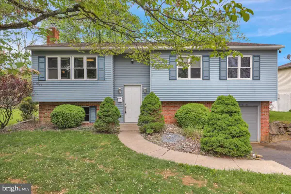 2126 Mayo Dr, READING, PA 19601