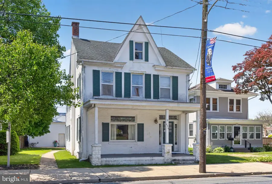 634 E Philadelphia Ave, Boyertown, PA 19512 - #2