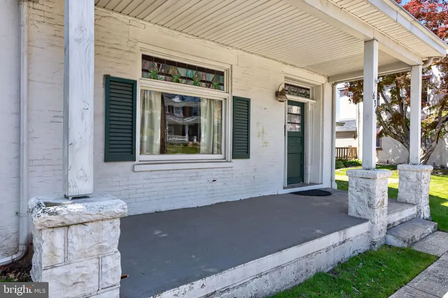 634 E Philadelphia Ave, Boyertown, PA 19512 - #3
