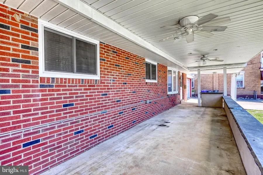 341 Hazel St, Reading, PA 19611 - #3