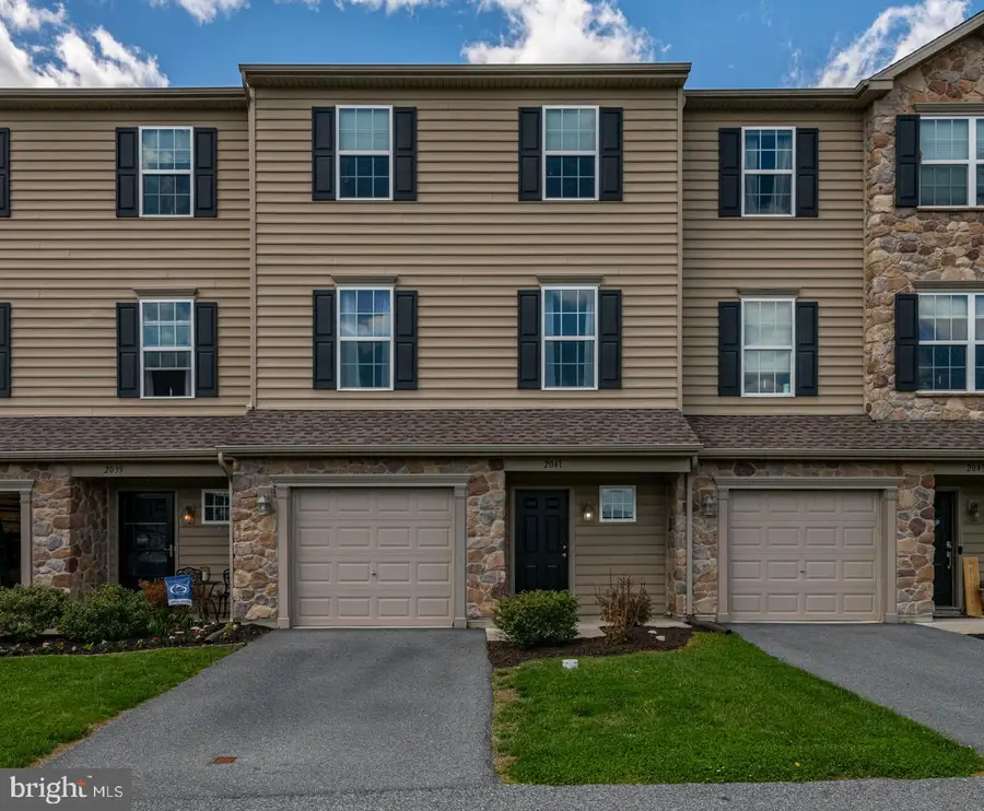 2041 Crown Mill Dr, Mohrsville, PA 19541 - #2