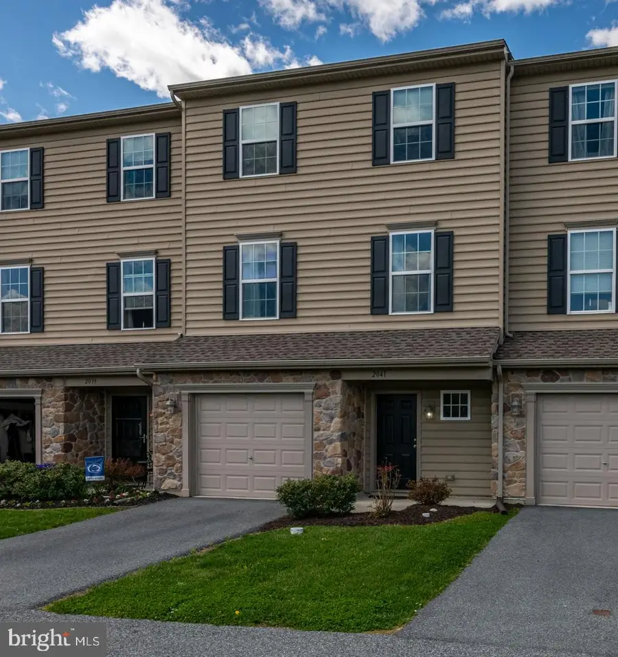 2041 Crown Mill Dr, Mohrsville, PA 19541 - #3