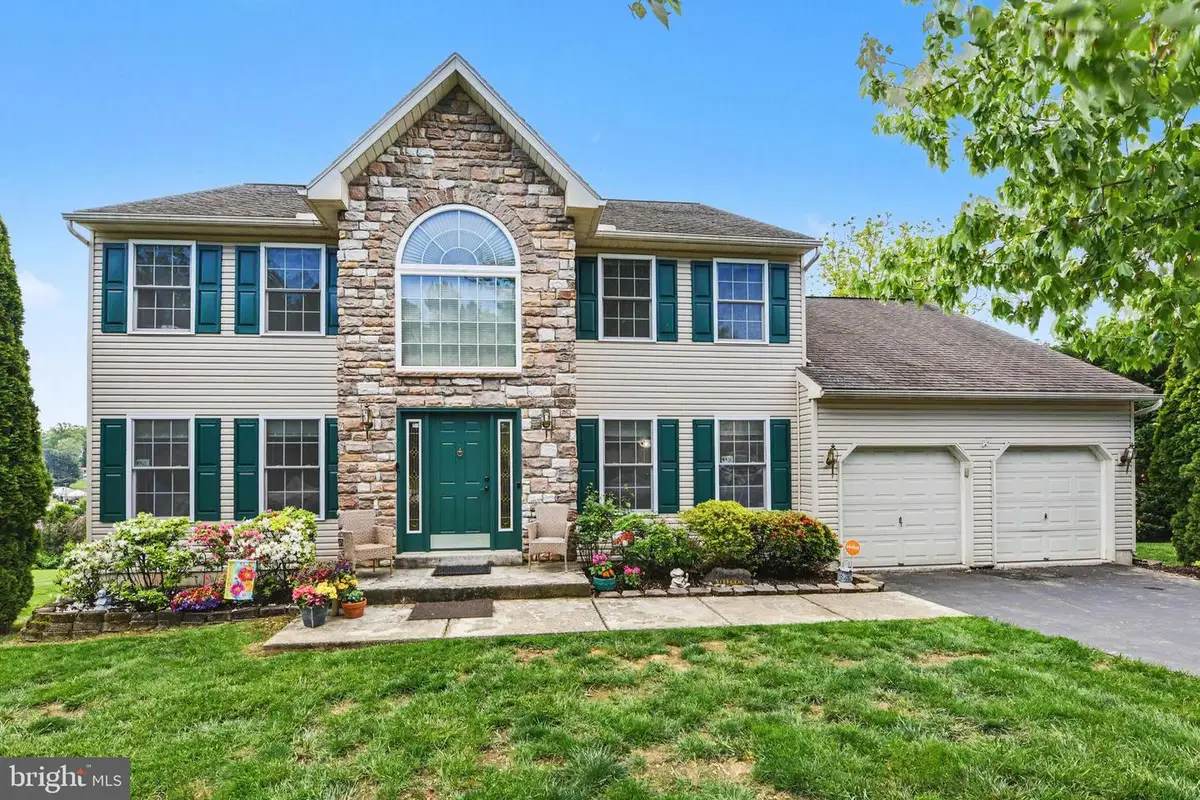 6 Hilgert Ave, Shillington, PA 19607 - #1