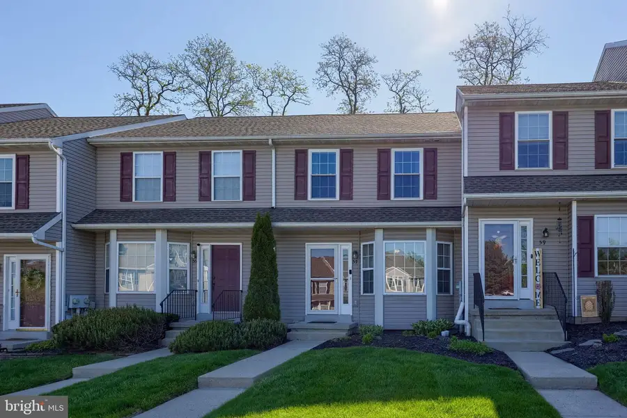 57 Horseshoe Dr, Douglassville, PA 19518 - #2