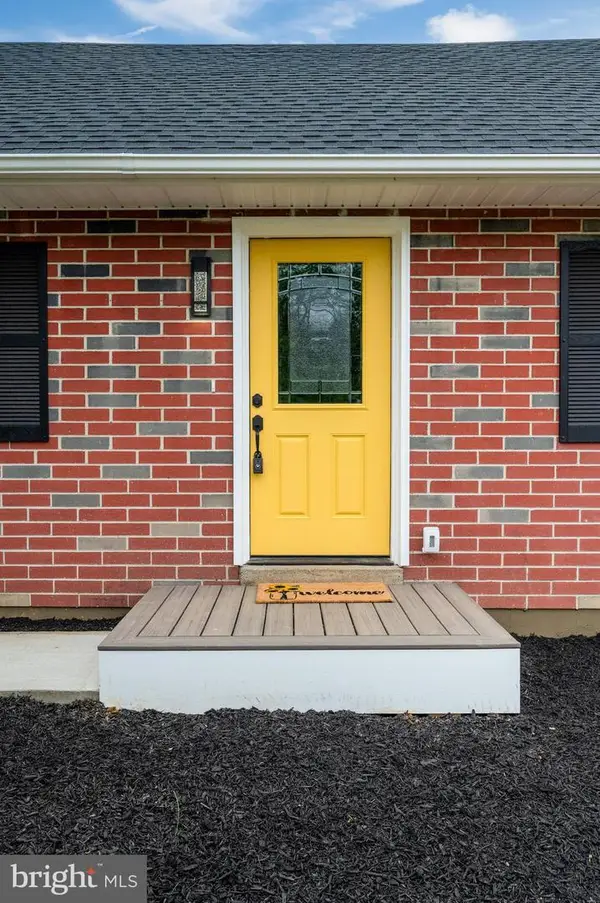 2626 W Philadelphia Ave, OLEY, PA 19547