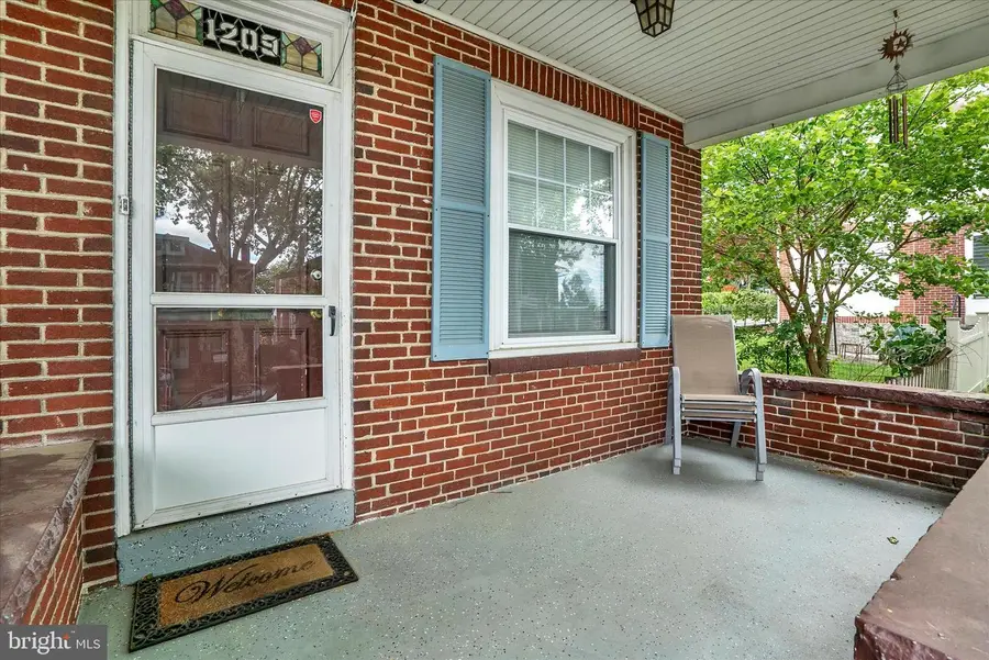 1209 Linden St, Reading, PA 19604 - #3