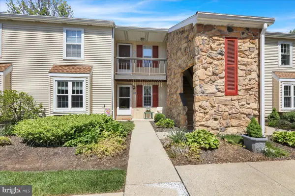 126 Valley Greene Cir, READING, PA 19610