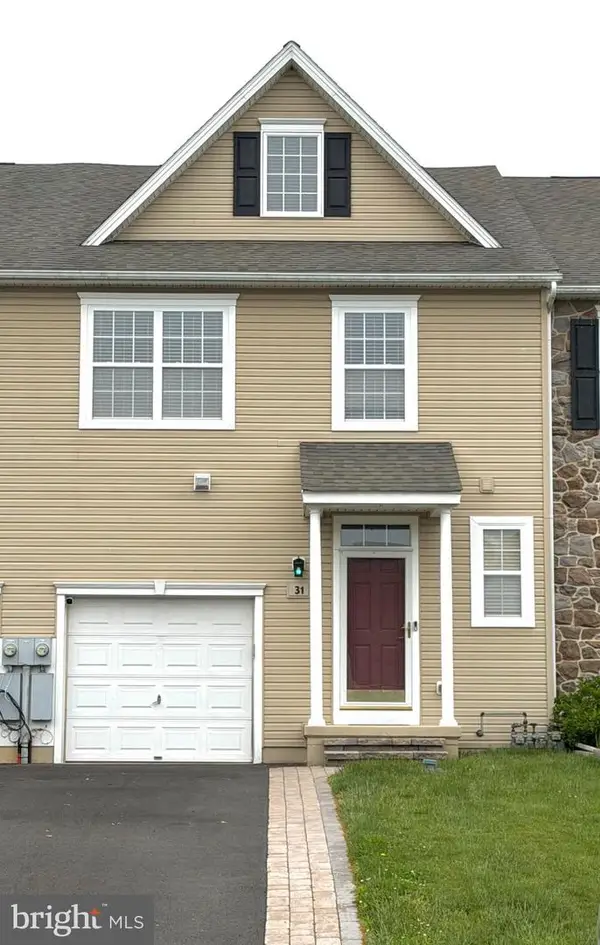 31 Bishop Pine Rd, BARTO, PA 19504