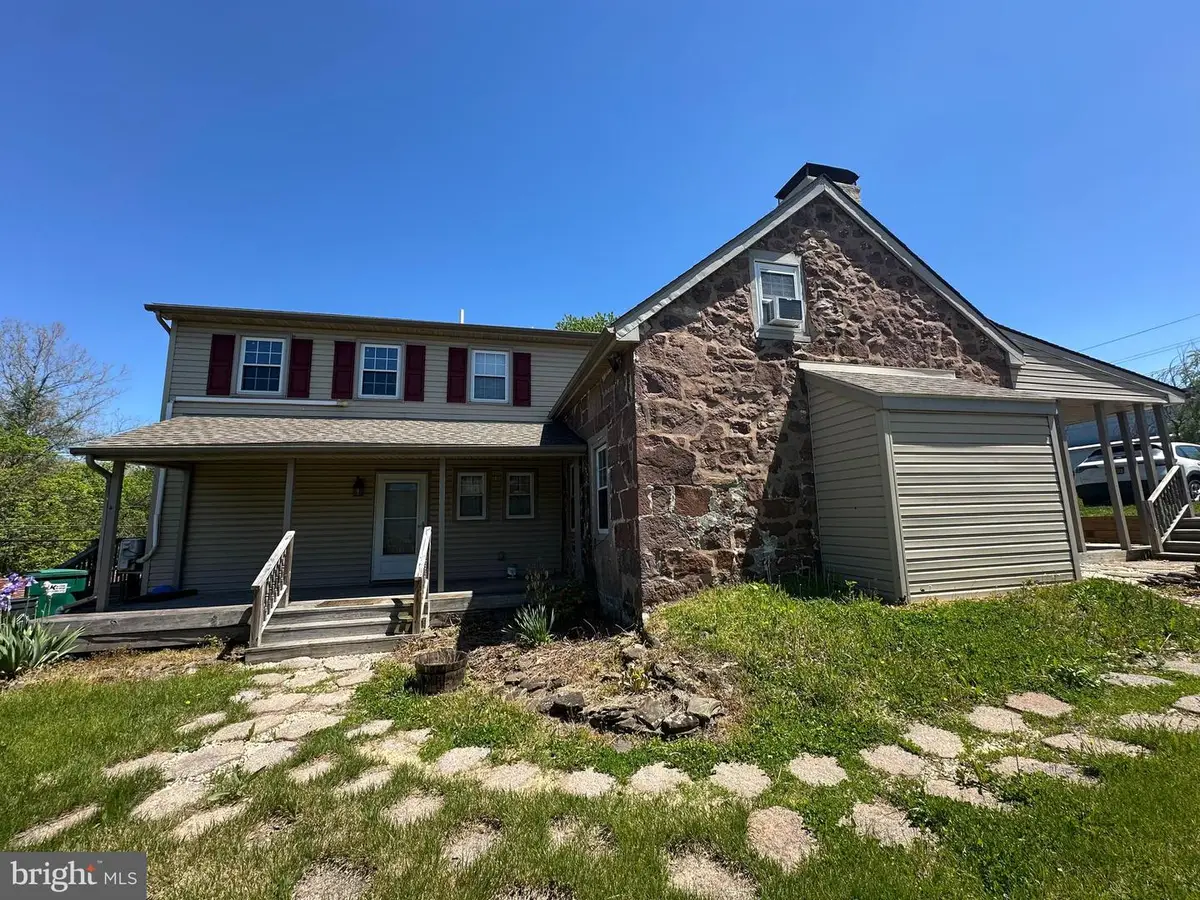 286 Schuylkill Rd, Birdsboro, PA 19508 - #1