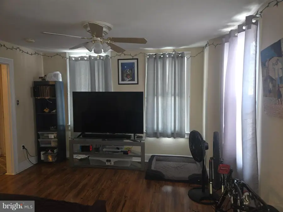 24 S Hull St, Reading, PA 19608 - #3