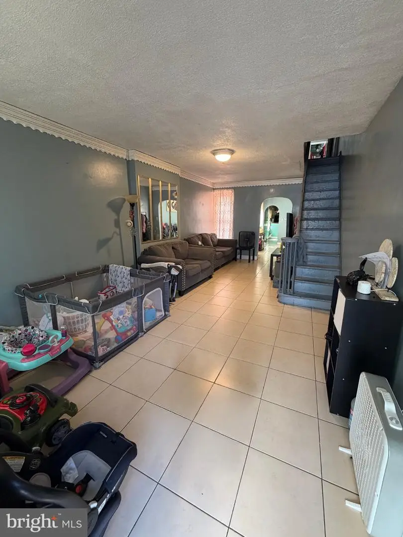 756 N 12th St, Reading, PA 19604 - #3