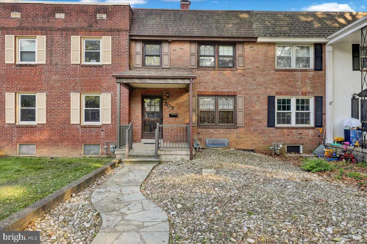 203 Sycamore Rd, Reading, PA 19611 - #1