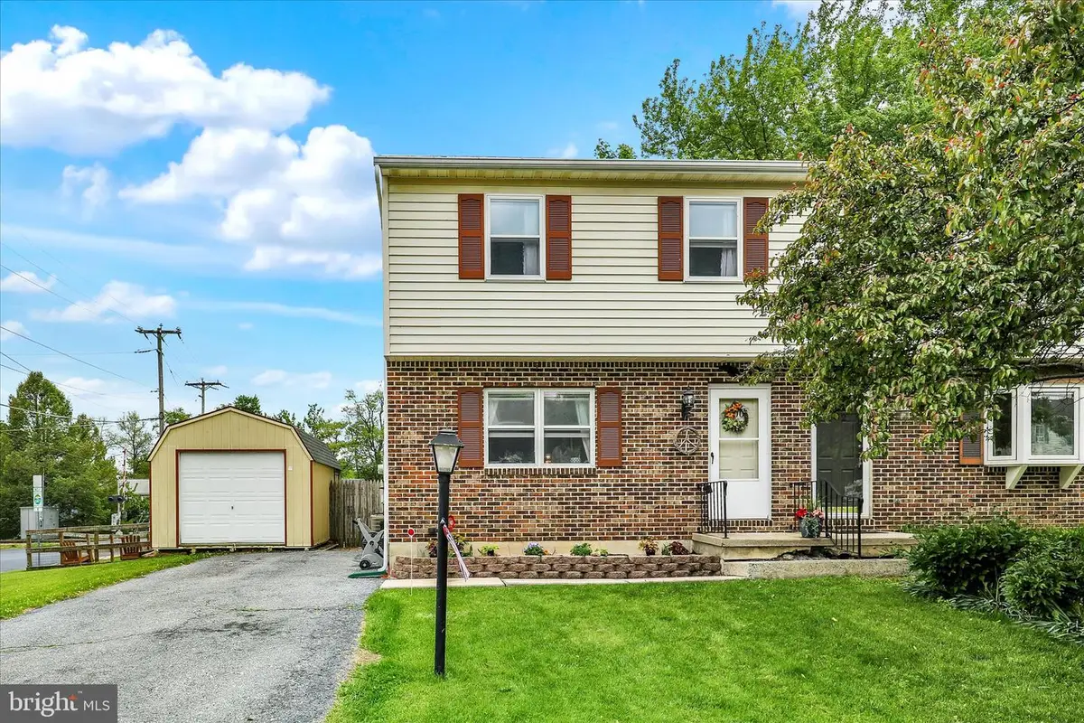 600 Lincoln St, Shoemakersville, PA 19555 - #1