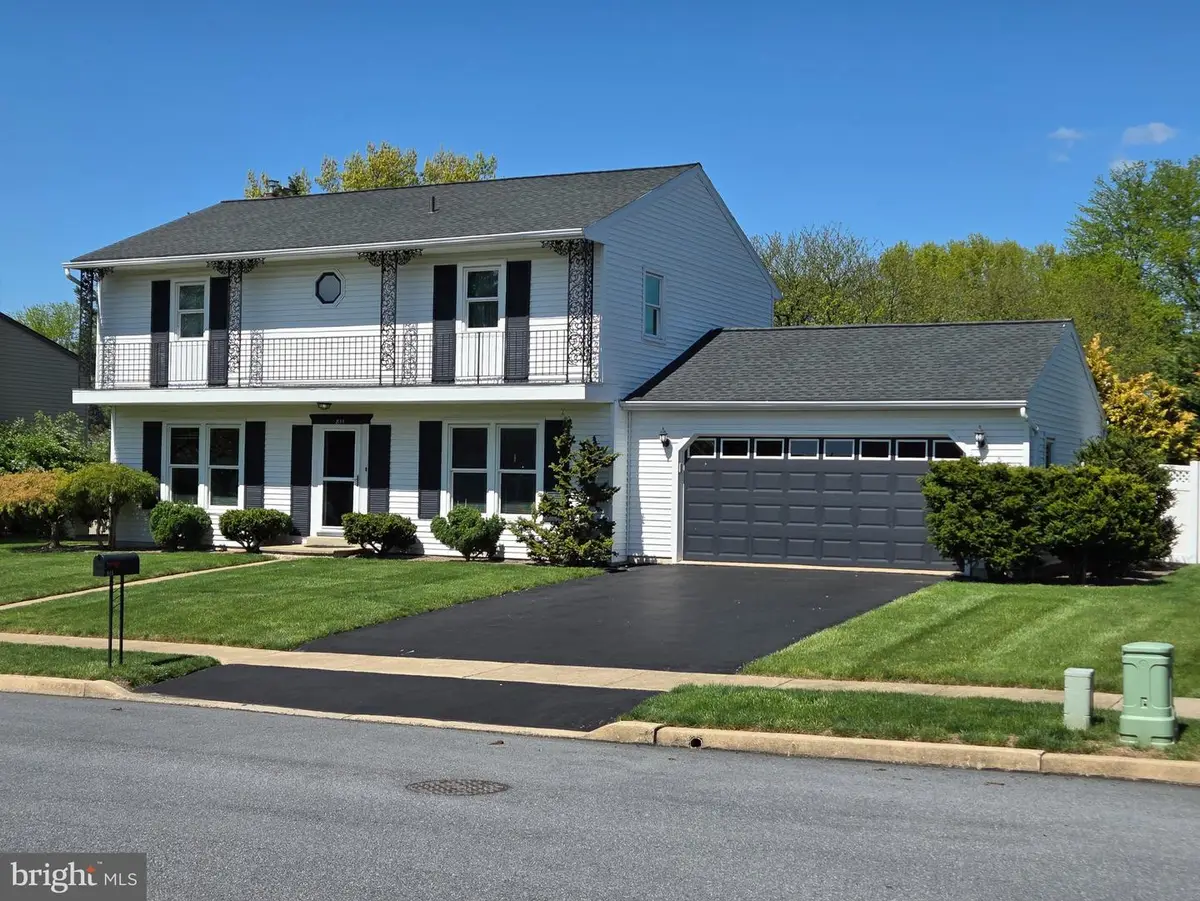 811 Carman Dr, Wyomissing, PA 19610 - #1