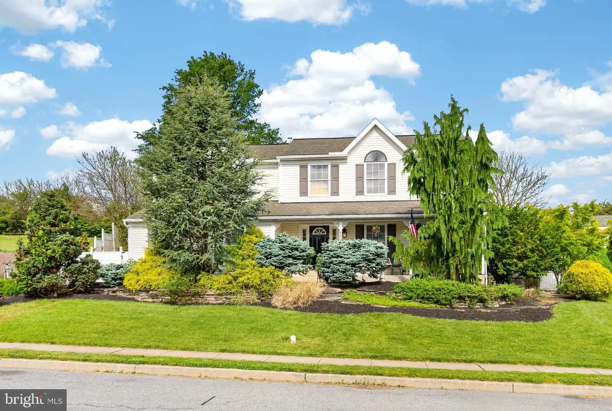 4990 Pheasant Run Ct, Douglassville, PA 19518 - #1