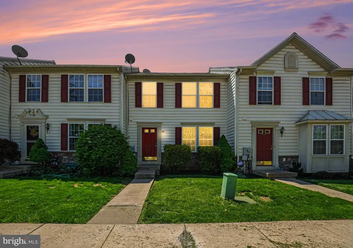 2103 Orchard View Rd, Reading, PA 19606 - #1