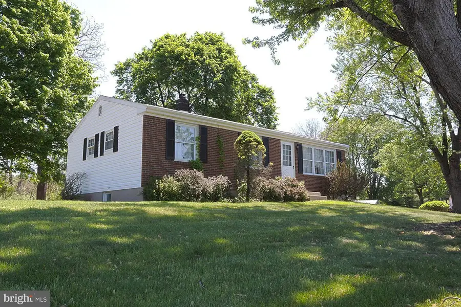 134 Goldfinch Ln, Birdsboro, PA 19508 - #2