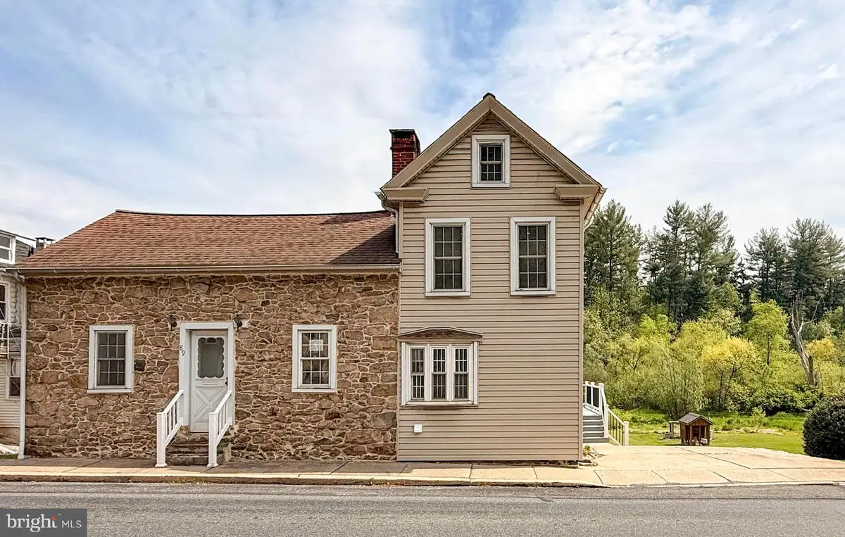 89 Race St, Bechtelsville, PA 19505 - #1