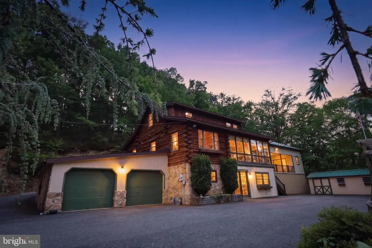 108 Mountain Ave, Hamburg, PA 19526 - #1