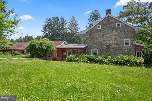 564 Blandon Rd, FLEETWOOD, PA 19522