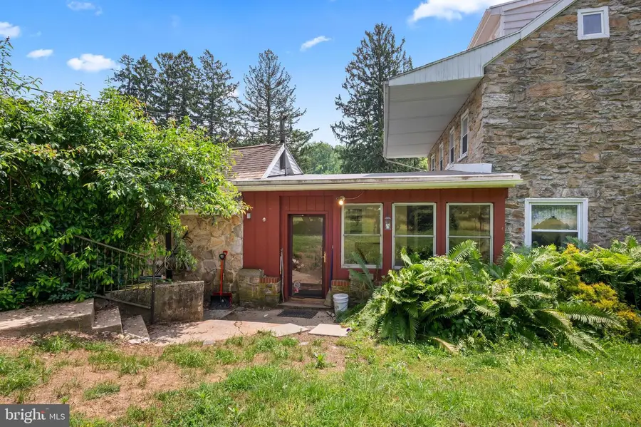 564 Blandon Rd, Fleetwood, PA 19522 - #2