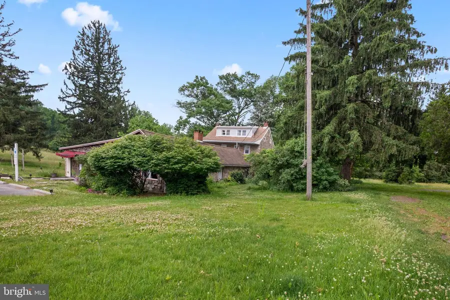 564 Blandon Rd, Fleetwood, PA 19522 - #3