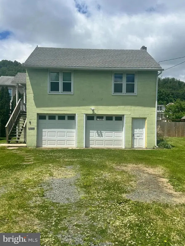 102 Myrtle Ave, READING, PA 19606