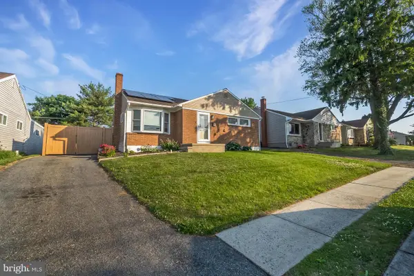 524 Boeing Ave, READING, PA 19601