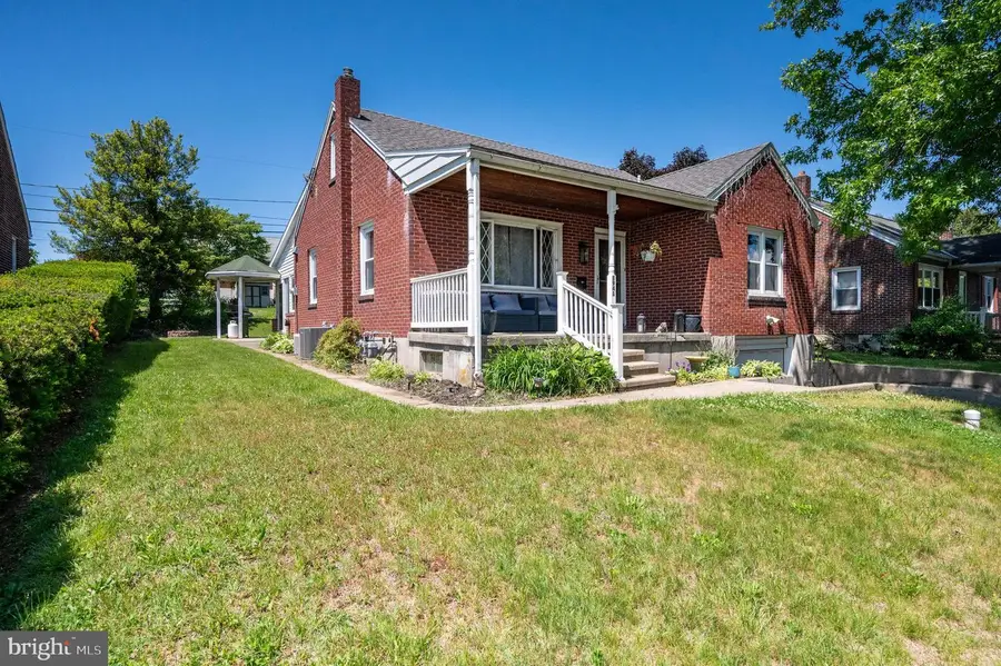 1941 Garfield Ave, Reading, PA 19609 - #2