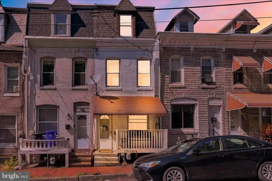 1423 Fairview St, Reading, PA 19602 - #3
