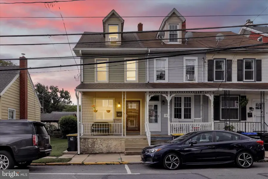 62 E High St, Womelsdorf, PA 19567 - #3