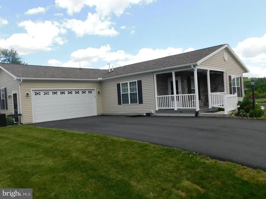 160 Eagles Watch S, Bechtelsville, PA 19505 - #2
