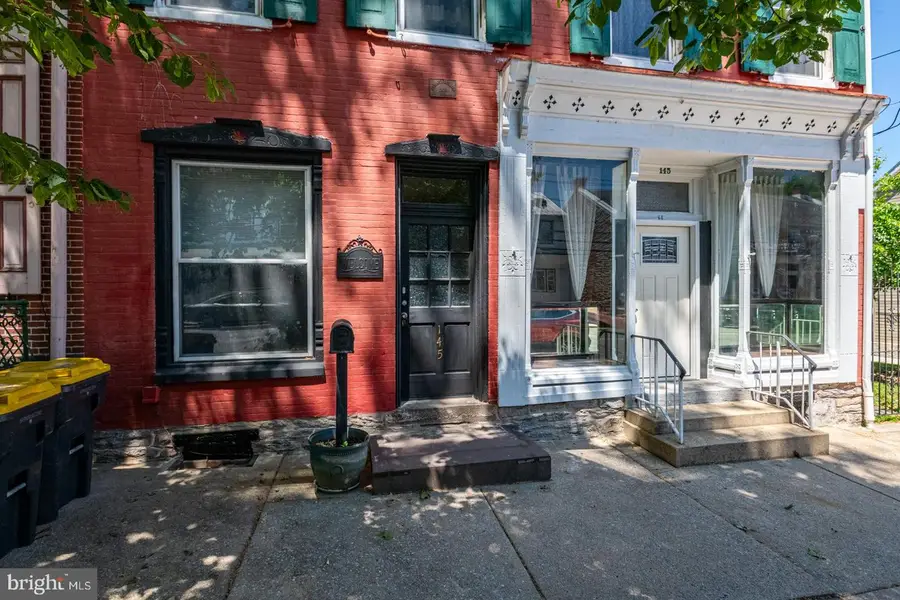 145 W High St, Womelsdorf, PA 19567 - #2