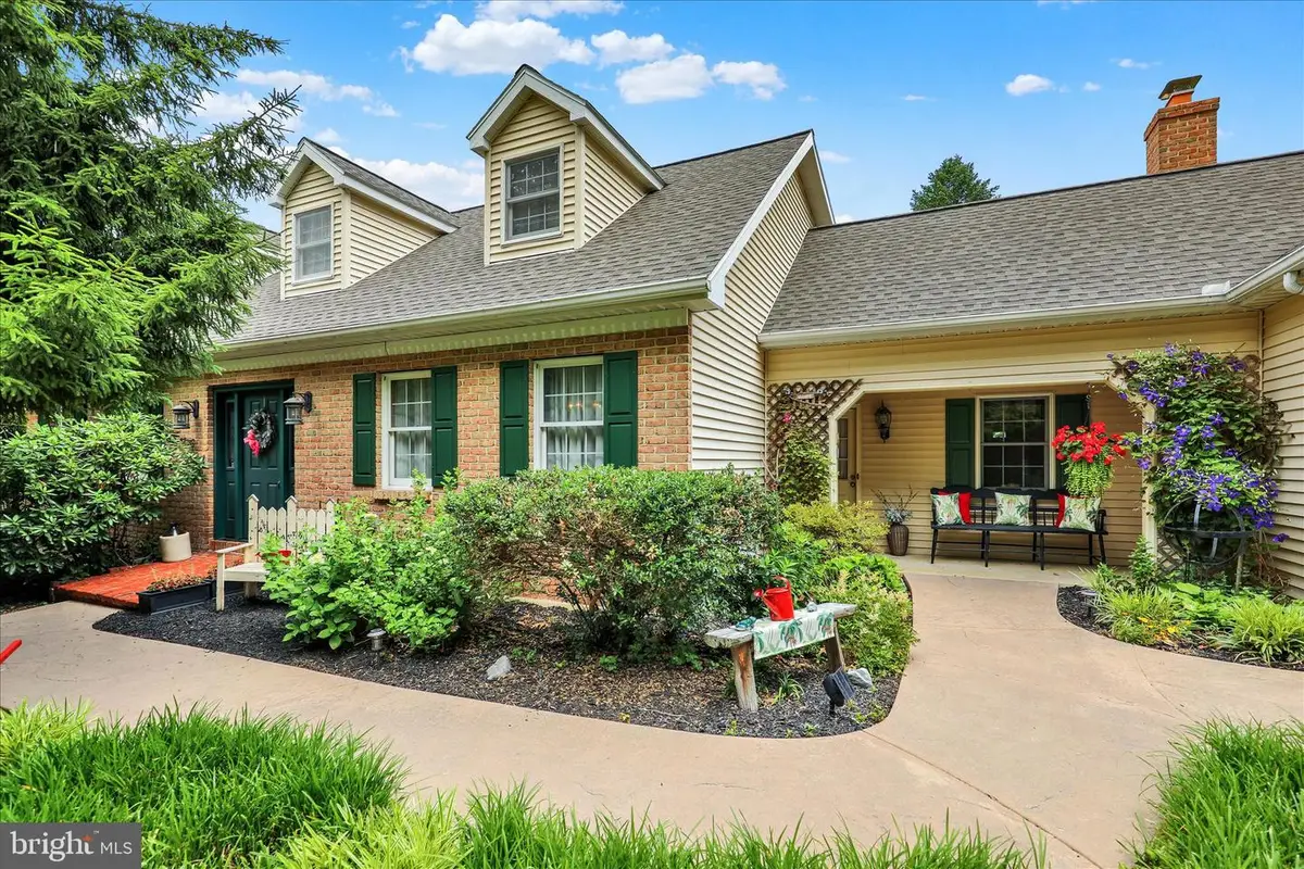 536 Grings Hill Rd, Reading, PA 19608 - #1