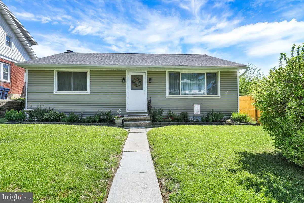 307 Summit Ave, Reading, PA 19607 - #1