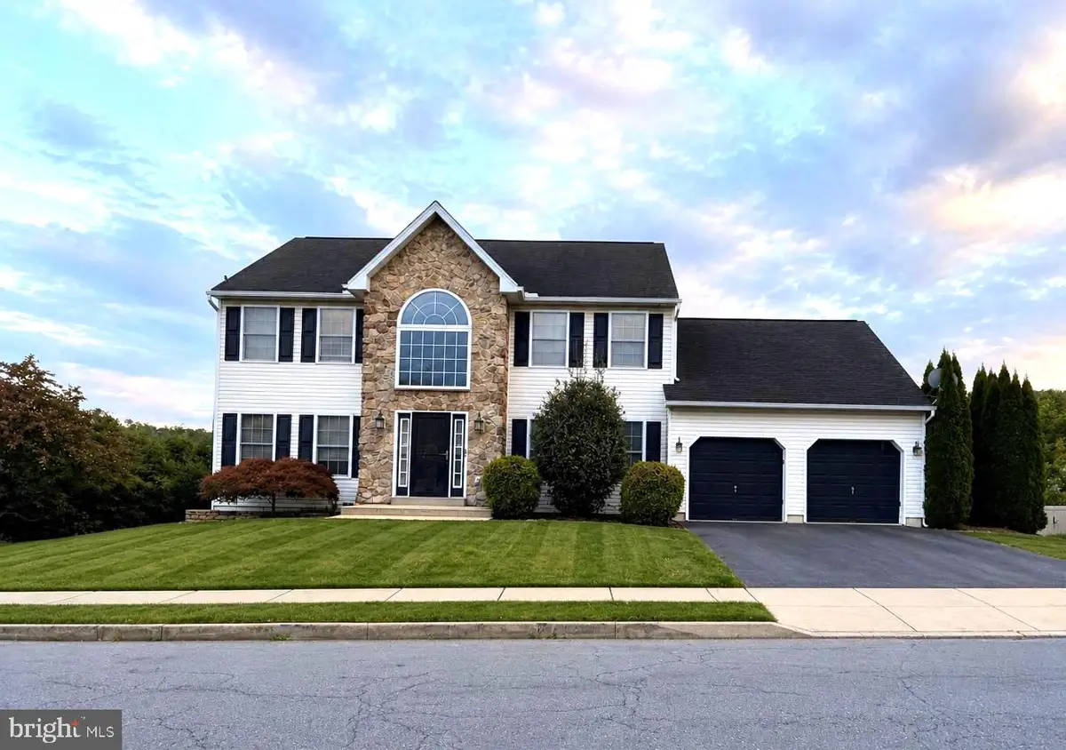 17 Shelly Dr, Reading, PA 19608 - #1