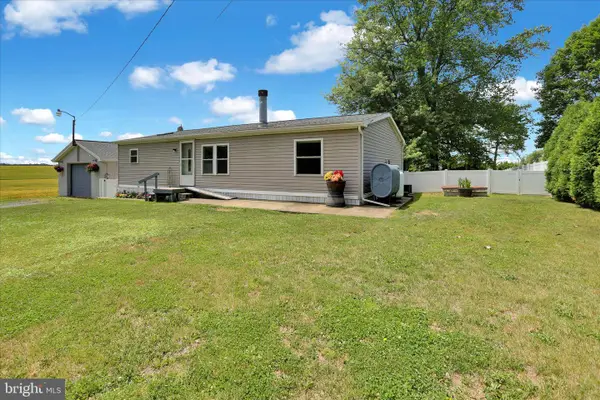 470 Ontelaunee Dr, SHOEMAKERSVILLE, PA 19555