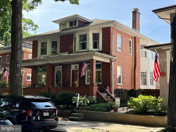 1557 Dauphin Av, WYOMISSING, PA 19610