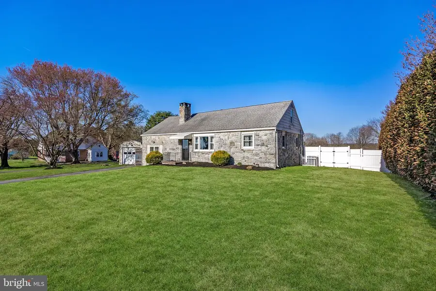 400 Amity Park Rd, Douglassville, PA 19518 - #3