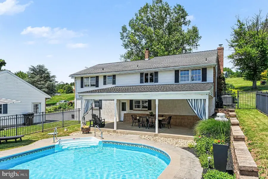 61 Applewood Ln, Boyertown, PA 19512 - #3