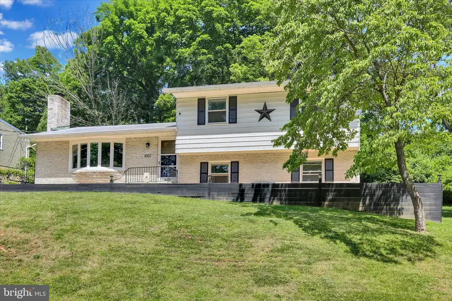 1907 Holly Rd, Reading, PA 19602 - #2