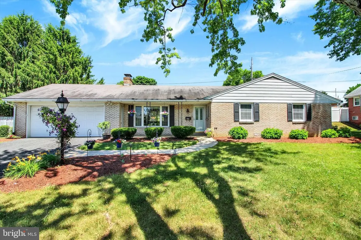 388 Chestnut St, Hamburg, PA 19526 - #1