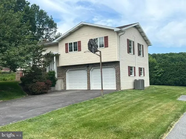 641 Luella Dr, Kutztown, PA 19530 - #1
