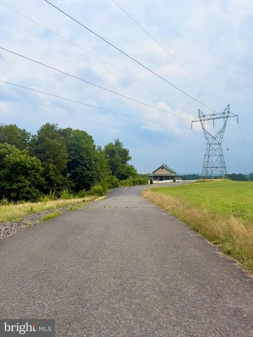 205 Fry Rd, Birdsboro, PA 19508 - #2