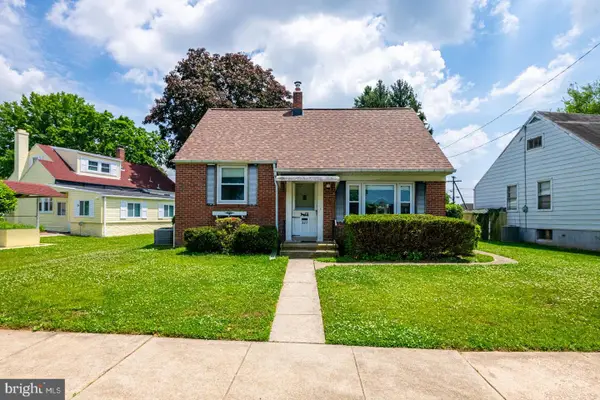 327 Newport Ave, READING, PA 19611