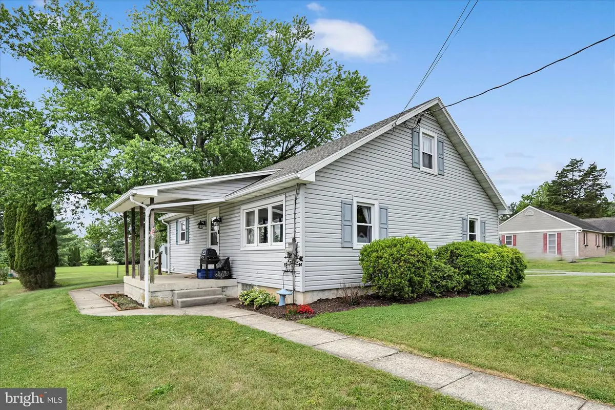 5910 Littlefield Ave, Reading, PA 19606 - #1