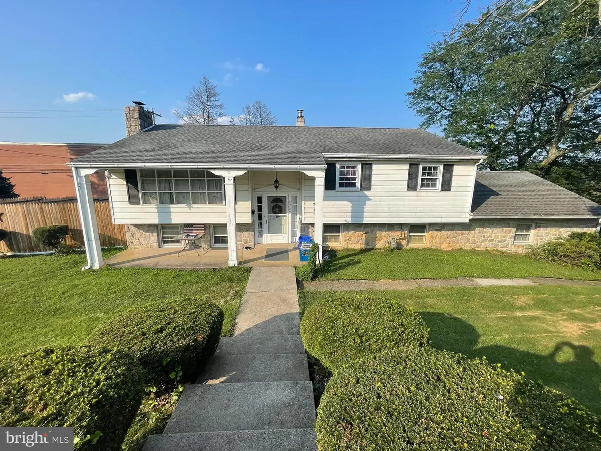 3909 Reiff Pl, Reading, PA 19606 - #1