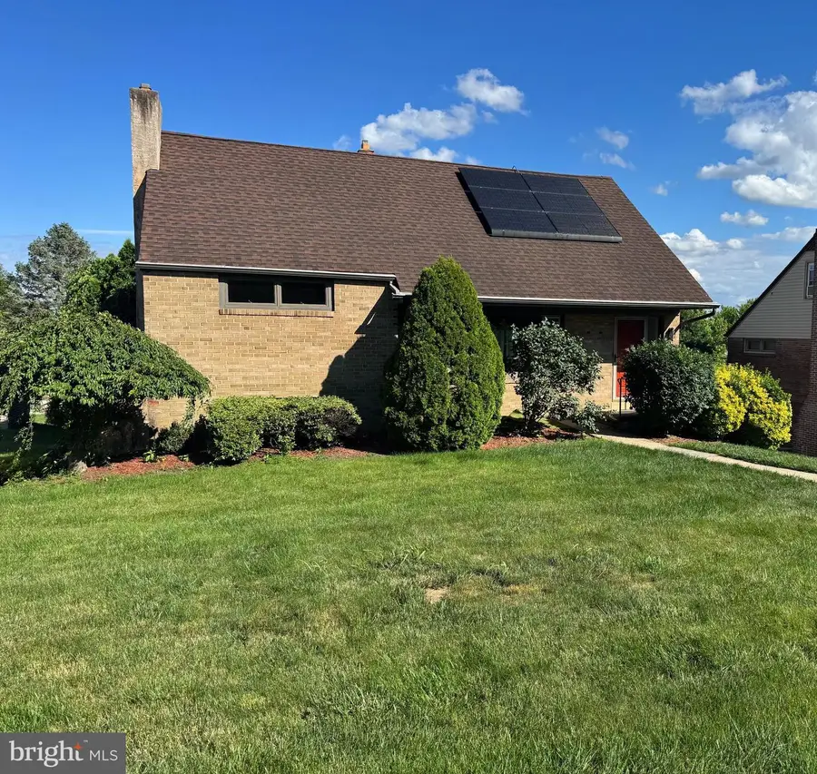 205 W 38th St, Reading, PA 19606 - #2
